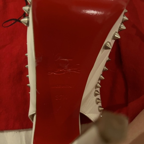 Authentic Christian louboutin - Picture 6 of 6